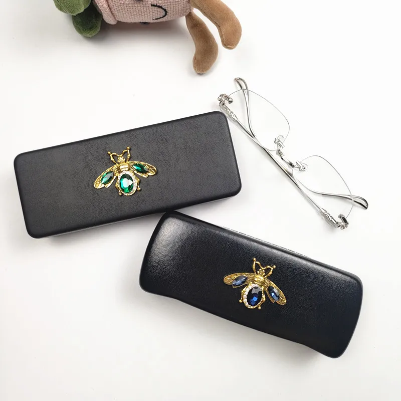 Women's PU Leather Hard Eyeglasses Case Butterfly Pattern Spectacle Box Anti-Press Sunglasses Storage Girl Gift B1
Women's PU Leather Hard Eyeglasses Case Butterfly Pattern Spectacle Box Anti-Press Sunglasses Storage Girl Gift B1