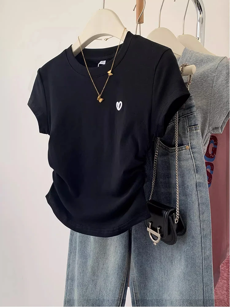 Heart Print T-Shirt Round Neck Short Sleeve T-Shirt Women's Summer 2024 New Chic Design Casual Slim Fit Tops
Heart Print T-Shirt Round Neck Short Sleeve T-Shirt Women's Summer 2024 New Chic Design Casual Slim Fit Tops