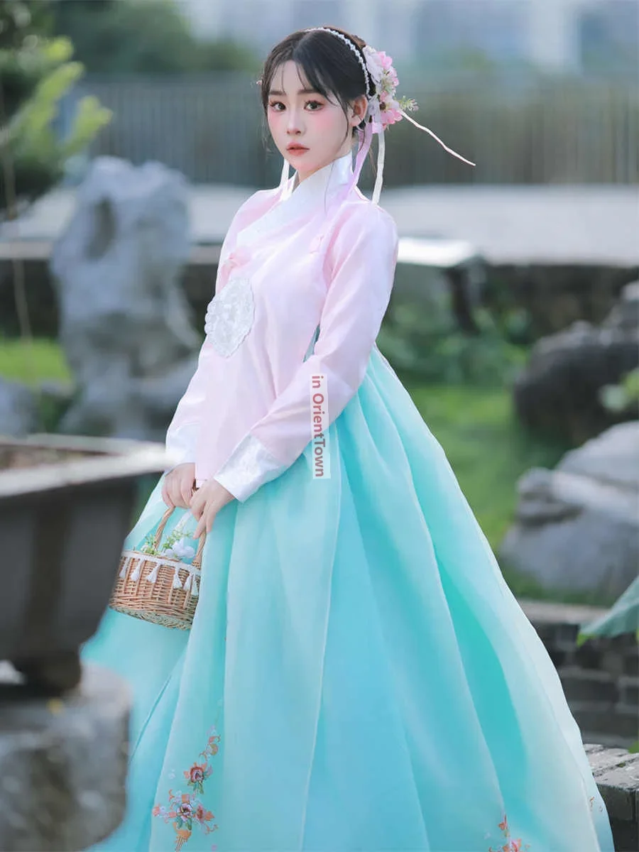 2025 Traditional Ethnic Dae Jang Geum Costume Royal Palace Girl Dance Hanbok Dress Korea Travel Photography Women's Clothing
2025 Traditional Ethnic Dae Jang Geum Costume Royal Palace Girl Dance Hanbok Dress Korea Travel Photography Women's Clothing