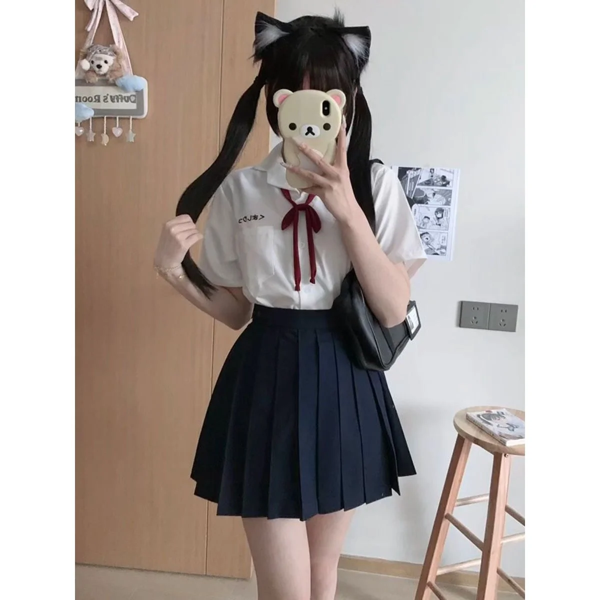 Japanese Style Loose Versatile Short Sleeve Shirt Women's Summer School Uniform Plaid Blouse with Pleated Skirt Set Breathable
Japanese Style Loose Versatile Short Sleeve Shirt Women's Summer School Uniform Plaid Blouse with Pleated Skirt Set Breathable