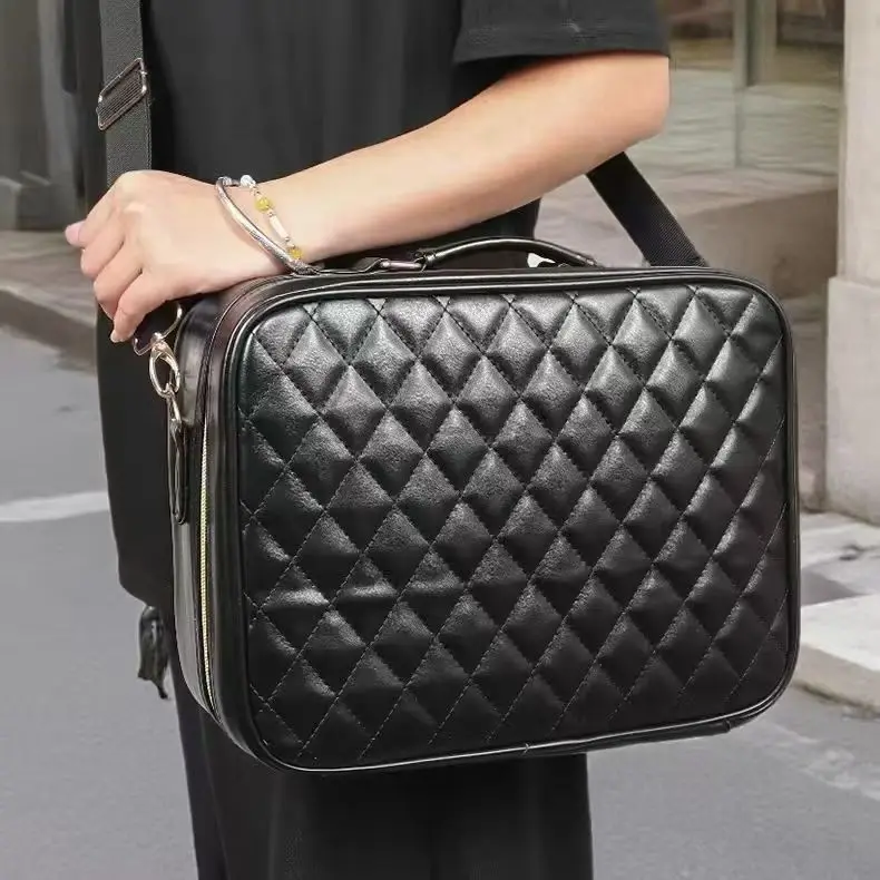 New Beauty Professional Makeup Organizer Cosmetic Case Bolso Mujer Cosmetic Bag Large Make Up Storage Case Multilayer Suitcase
New Beauty Professional Makeup Organizer Cosmetic Case Bolso Mujer Cosmetic Bag Large Make Up Storage Case Multilayer Suitcase