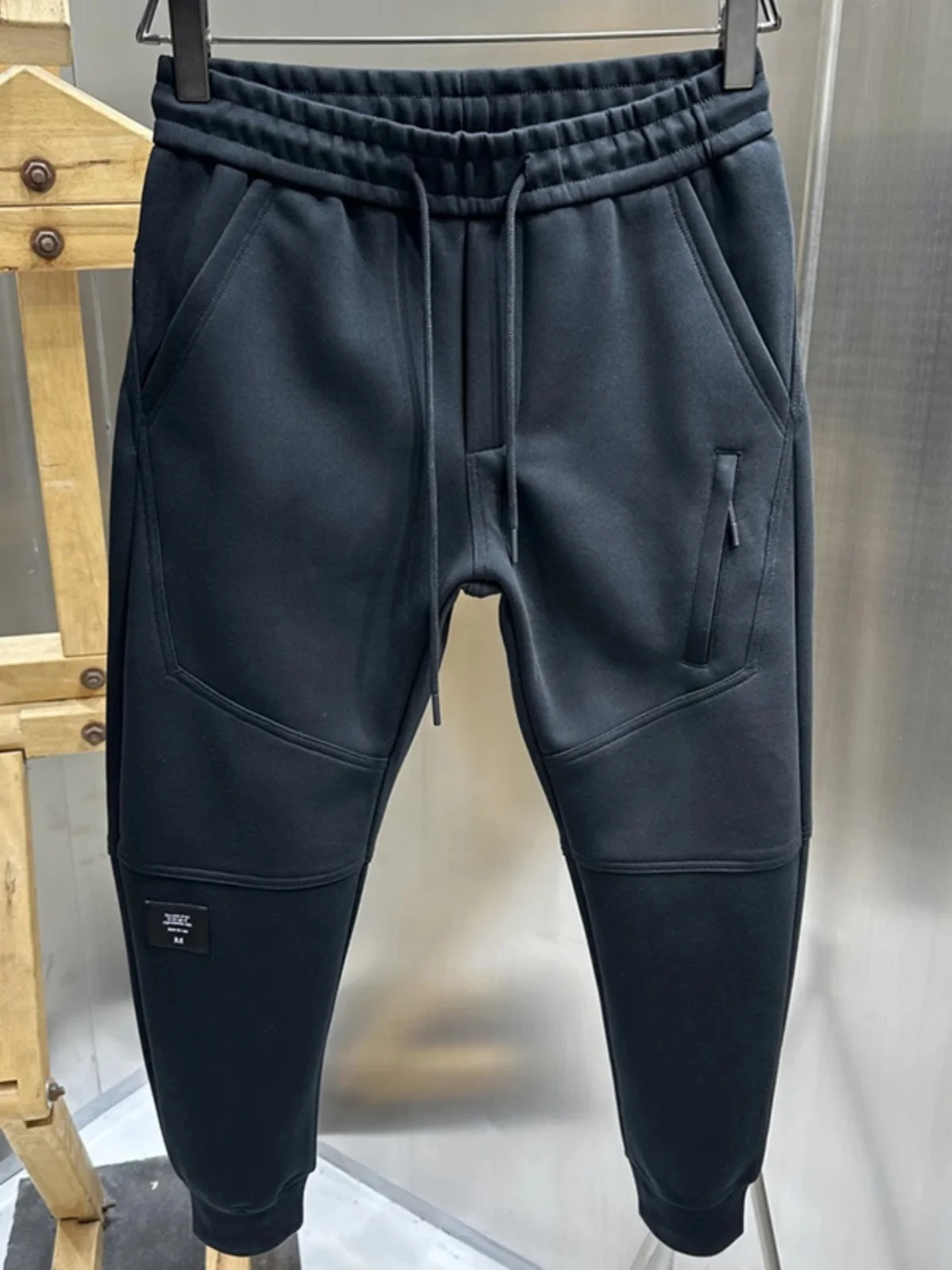 Faionable Knitted Spor Men's Casual Pants Autumn Versatile Workwear Loose Fit Long Trousers mid Waist Small Footed Pants
Faionable Knitted Spor Men's Casual Pants Autumn Versatile Workwear Loose Fit Long Trousers mid Waist Small Footed Pants