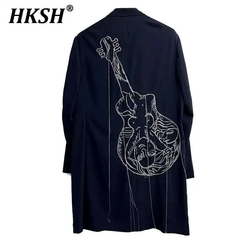 HKSH осень-зима новый прилив мужской оригинальный темный плащ с гитарой вышитый пиджак с кисточками повседневная шикарная уличная одежда пальто HK2178
HKSH осень-зима новый прилив мужской оригинальный темный плащ с гитарой вышитый пиджак с кисточками повседневная шикарная уличная одежда пальто HK2178