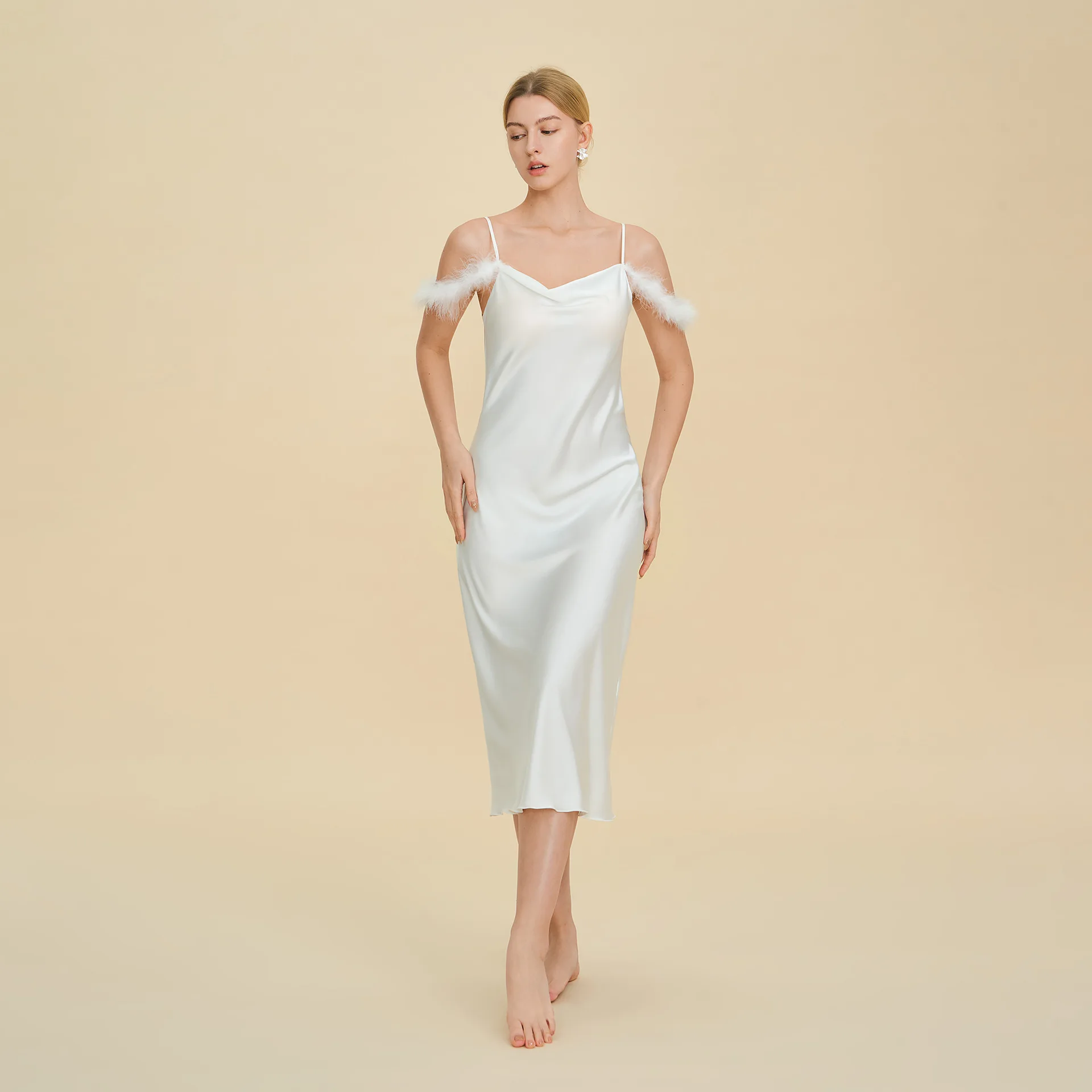 2026 New Nightdress Suspender Shoulder Dress
2026 New Nightdress Suspender Shoulder Dress