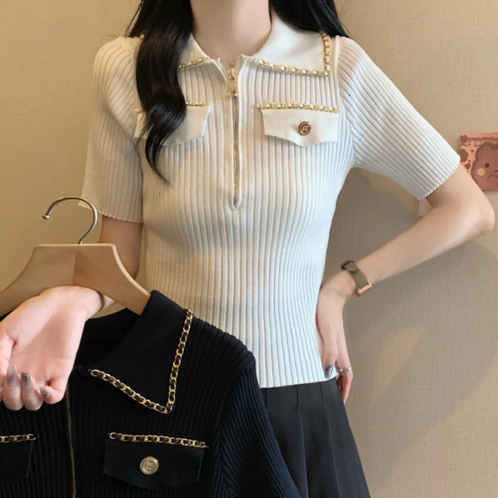 Fashion Chain Turn-down Collar Womens Knitted Tops 2024 New Summer Slim Button V-Neck Sweaters Ladies Thin Short Sleeve Knitwear
Fashion Chain Turn-down Collar Womens Knitted Tops 2024 New Summer Slim Button V-Neck Sweaters Ladies Thin Short Sleeve Knitwear
