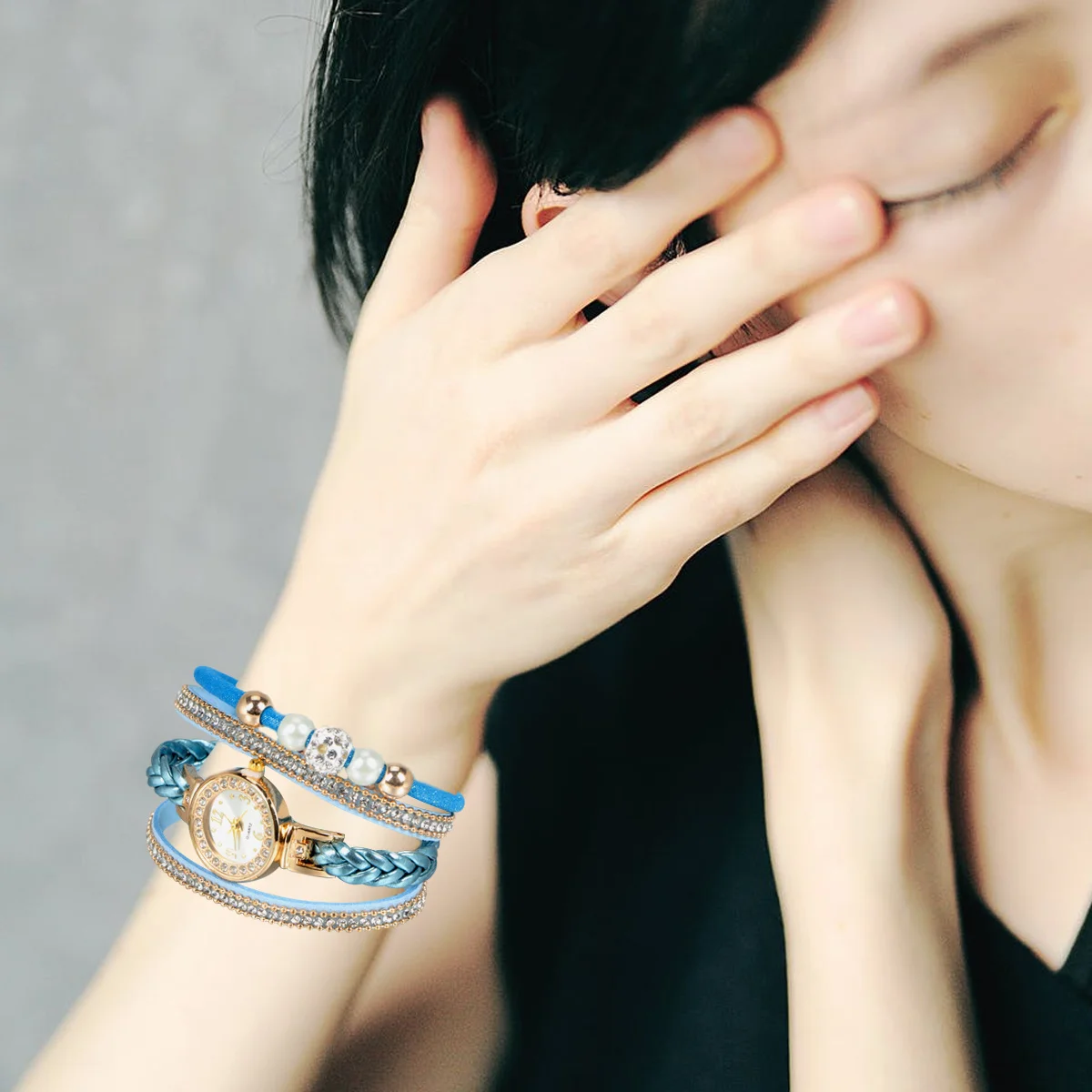 Rhinestone Women Watch Braided Wrist Blue Quartz Fashion Unique Design Precise Time Wrist Decoration Gift Women Watch 
Rhinestone Women Watch Braided Wrist Blue Quartz Fashion Unique Design Precise Time Wrist Decoration Gift Women Watch