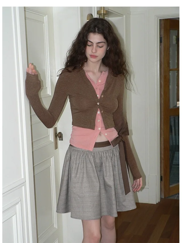 Retro American Brown Grey Plaid Bow Tie Puffy Half Skirt Women's Fashionable Outerwear Versatile Pleated A-Line Skirt
Retro American Brown Grey Plaid Bow Tie Puffy Half Skirt Women's Fashionable Outerwear Versatile Pleated A-Line Skirt
