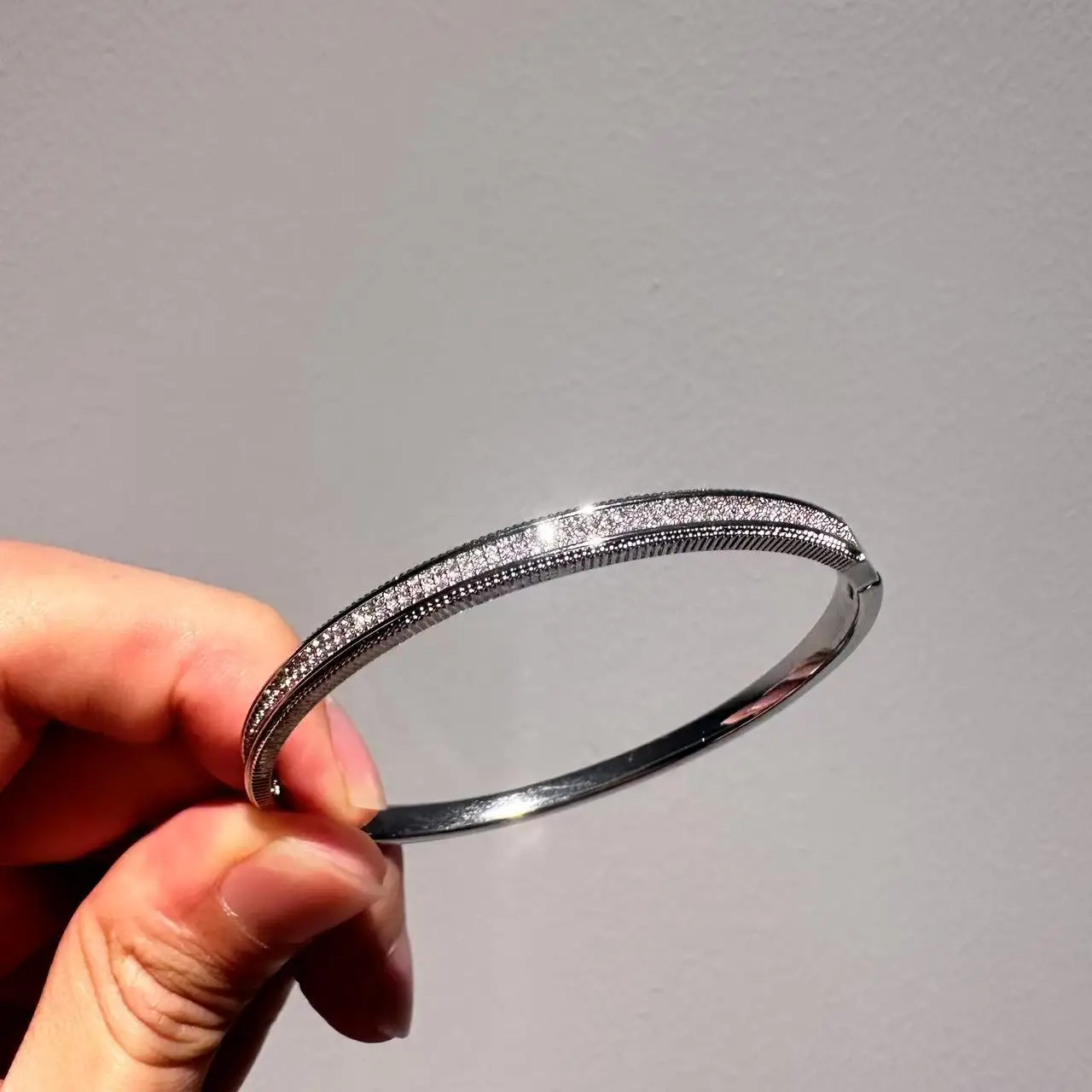 S925 Sterling Silver Bracelet For Women Minimalist Smooth Hypoallergenic Jewelry Gift For Friends Valentine's Day Free Shipping
S925 Sterling Silver Bracelet For Women Minimalist Smooth Hypoallergenic Jewelry Gift For Friends Valentine's Day Free Shipping