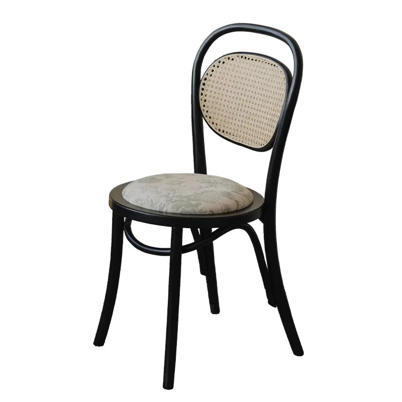 French dining chair simple solid wood cha ir living room home light luxury high-end black dining t able
French dining chair simple solid wood cha ir living room home light luxury high-end black dining t able