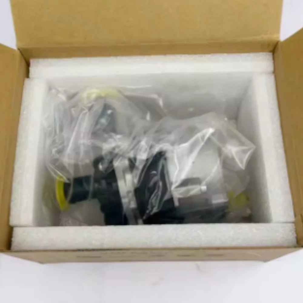 8K0965567 7P0965567 Electric Auxiliary Water Pump For Audi A4 A5 A6 A7 A8 Q5 Bentley Continental Flying Spur Mulsanne 8K0965569
8K0965567 7P0965567 Electric Auxiliary Water Pump For Audi A4 A5 A6 A7 A8 Q5 Bentley Continental Flying Spur Mulsanne 8K0965569