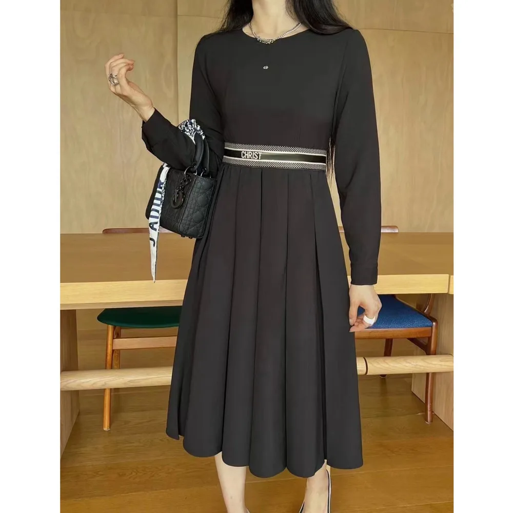 Women's Two-piece Suit T-Shirt And Bodycon A-line Skirt Summer College Casual Style Set Autumn Top Sweet Skirt Sets Korea Japan
Women's Two-piece Suit T-Shirt And Bodycon A-line Skirt Summer College Casual Style Set Autumn Top Sweet Skirt Sets Korea Japan