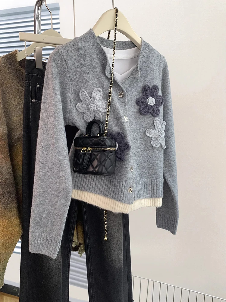 Chic Design Fake Two-piece Knitted Cardigan Women Autumn Winter New Round Neck Single Breasted Long Sleeve Sweater Coat
Chic Design Fake Two-piece Knitted Cardigan Women Autumn Winter New Round Neck Single Breasted Long Sleeve Sweater Coat