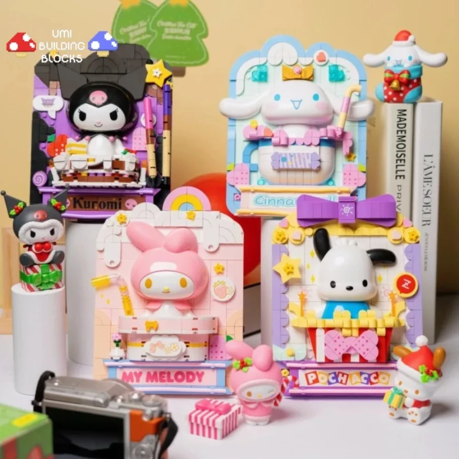 Набор для гаража Sanrio Kuromi Cinnamoroll, 3d-фигурка в сборе, модные игрушки, украшение комнаты, праздничные подарки
Набор для гаража Sanrio Kuromi Cinnamoroll, 3d-фигурка в сборе, модные игрушки, украшение комнаты, праздничные подарки