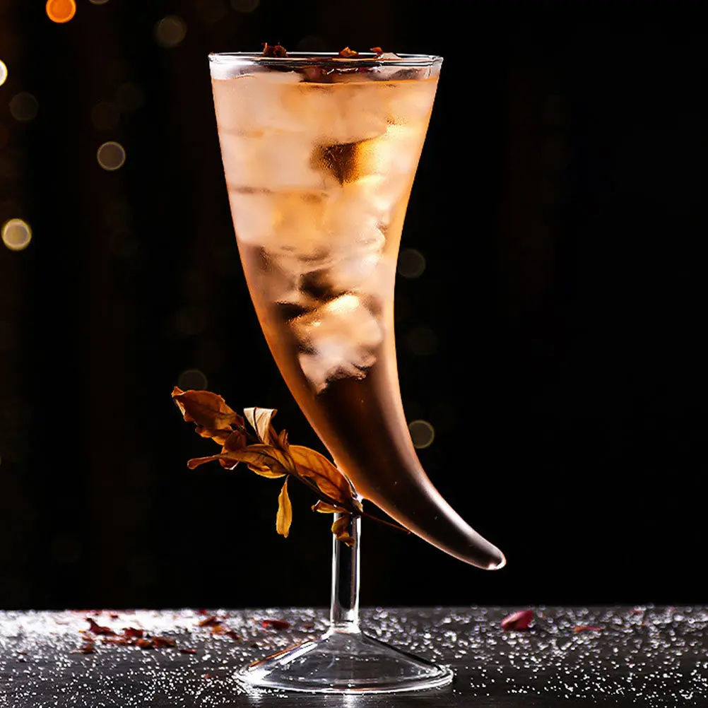 1Pcs Smoked Cocktail Glass Crescent Moon Shape Elegant Martini Goblet for Wine Juice Bar Party Creative Glass Drinkware Modern
1Pcs Smoked Cocktail Glass Crescent Moon Shape Elegant Martini Goblet for Wine Juice Bar Party Creative Glass Drinkware Modern