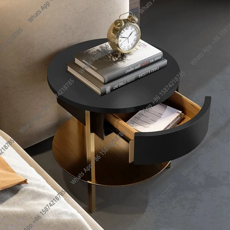 Italian minimalist designer bedside modern minimalist metal storage personalized round solid wood bedside table
Italian minimalist designer bedside modern minimalist metal storage personalized round solid wood bedside table
