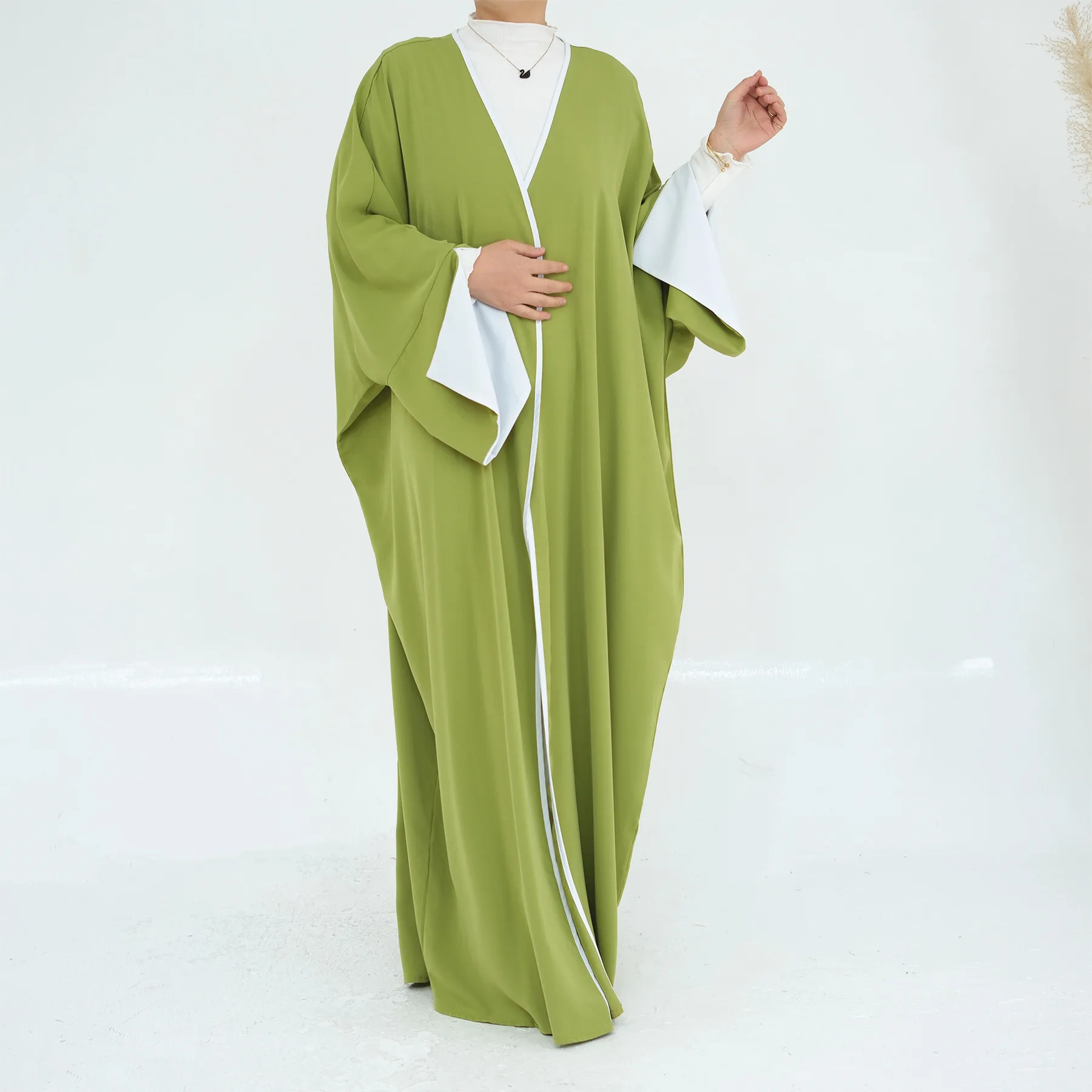 Bahraini Abaya for Women, Hijabi Outfit, Contrast Color Panel Muslim Abaya, Elegant Dubai Turkish Islamic Clothing, Ramadan Eid
Bahraini Abaya for Women, Hijabi Outfit, Contrast Color Panel Muslim Abaya, Elegant Dubai Turkish Islamic Clothing, Ramadan Eid