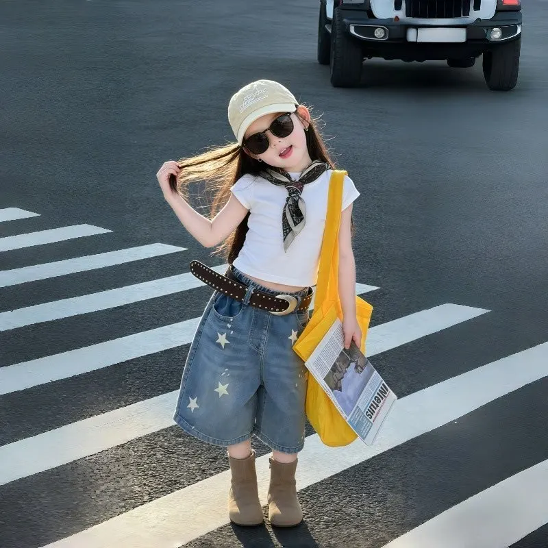 Girls Summer Outfit 2026 New Children's Printed Denim Shorts + Slim Fit Versatile T-shirt 2-Piece Set
Girls Summer Outfit 2026 New Children's Printed Denim Shorts + Slim Fit Versatile T-shirt 2-Piece Set