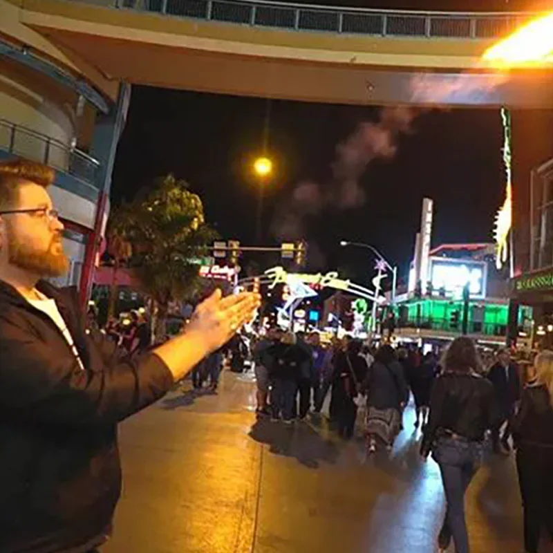 Flare 2.0 от Николаса Лоуренса Волшебные трюки Пожарный шар Появляется Магия Огненная ручка Волшебник Крупным планом Уличные иллюзии Реквизит
Flare 2.0 от Николаса Лоуренса Волшебные трюки Пожарный шар Появляется Магия Огненная ручка Волшебник Крупным планом Уличные иллюзии Реквизит