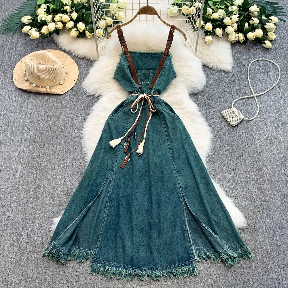 Women's Summer Sleeveless Spaghetti Strap Denim Dress New Strapless Zipper Split A-Line Dress
Women's Summer Sleeveless Spaghetti Strap Denim Dress New Strapless Zipper Split A-Line Dress