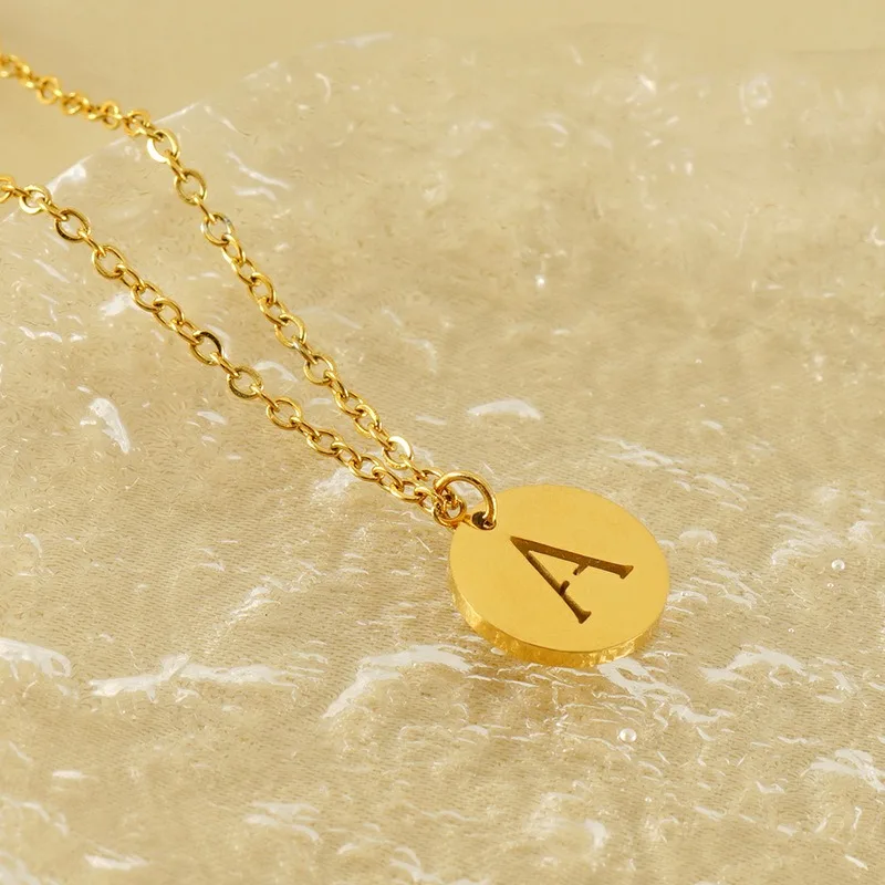 Titanium Steel Does Not Fade, English Letter Necklace, Female Personality Hollow Temperament Collarbone Chain Pendant
Titanium Steel Does Not Fade, English Letter Necklace, Female Personality Hollow Temperament Collarbone Chain Pendant
