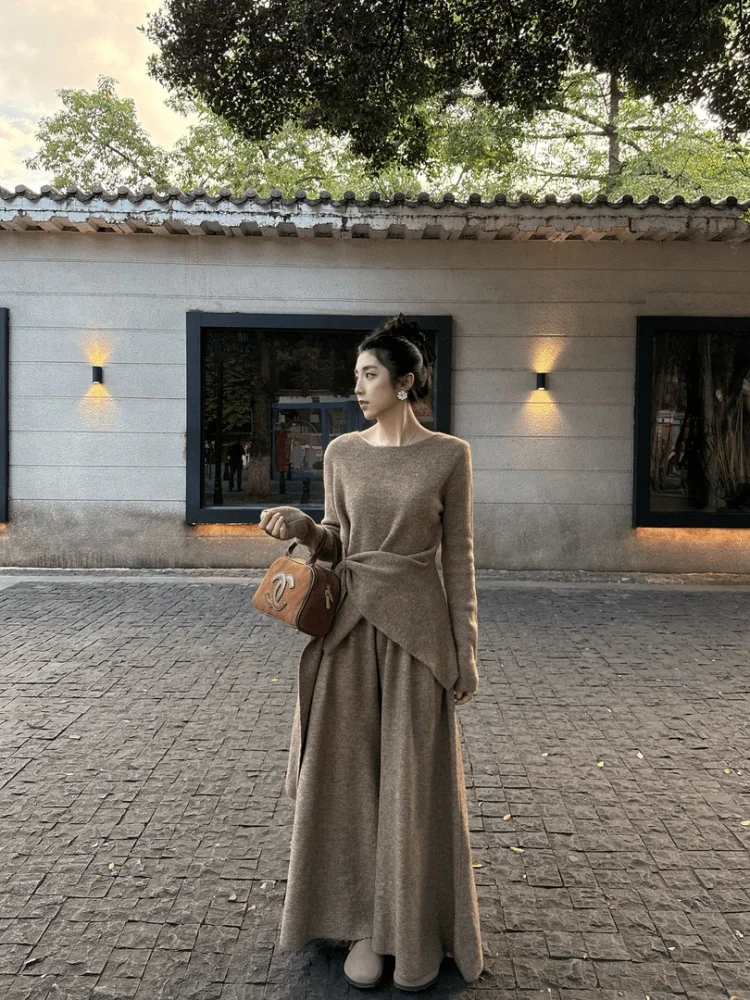 Korean Style High Waist Knitted Two-Piece Set Spicy Girl Fashion Casual Pants Elegant Winter Outfit Long Sleeve Regular Fit
Korean Style High Waist Knitted Two-Piece Set Spicy Girl Fashion Casual Pants Elegant Winter Outfit Long Sleeve Regular Fit