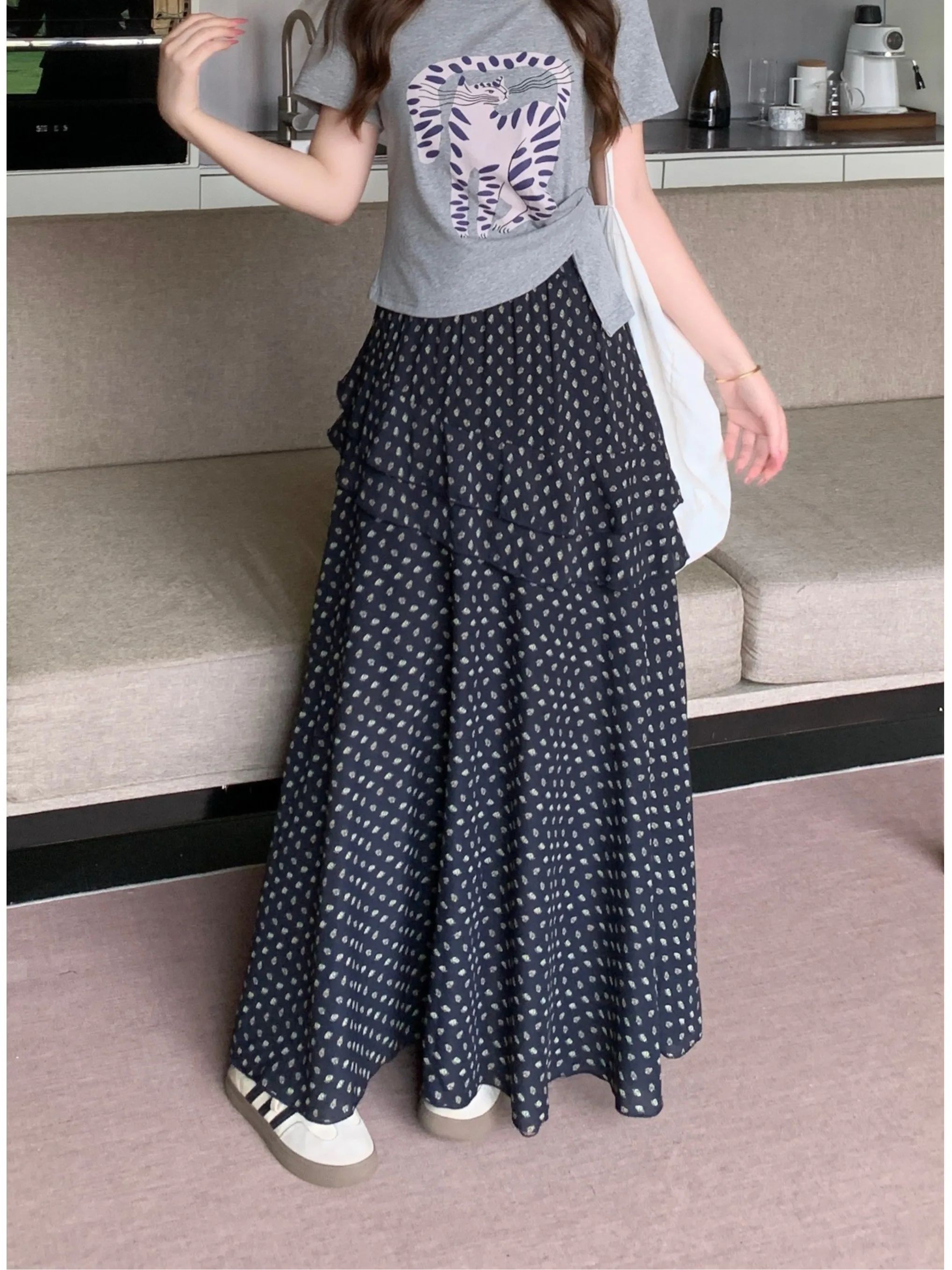plus Size Fashionable Midi Skirt with Wood Grain Elastic Waist A-Line Summer Casual Print Skirts for plus Size Women
plus Size Fashionable Midi Skirt with Wood Grain Elastic Waist A-Line Summer Casual Print Skirts for plus Size Women