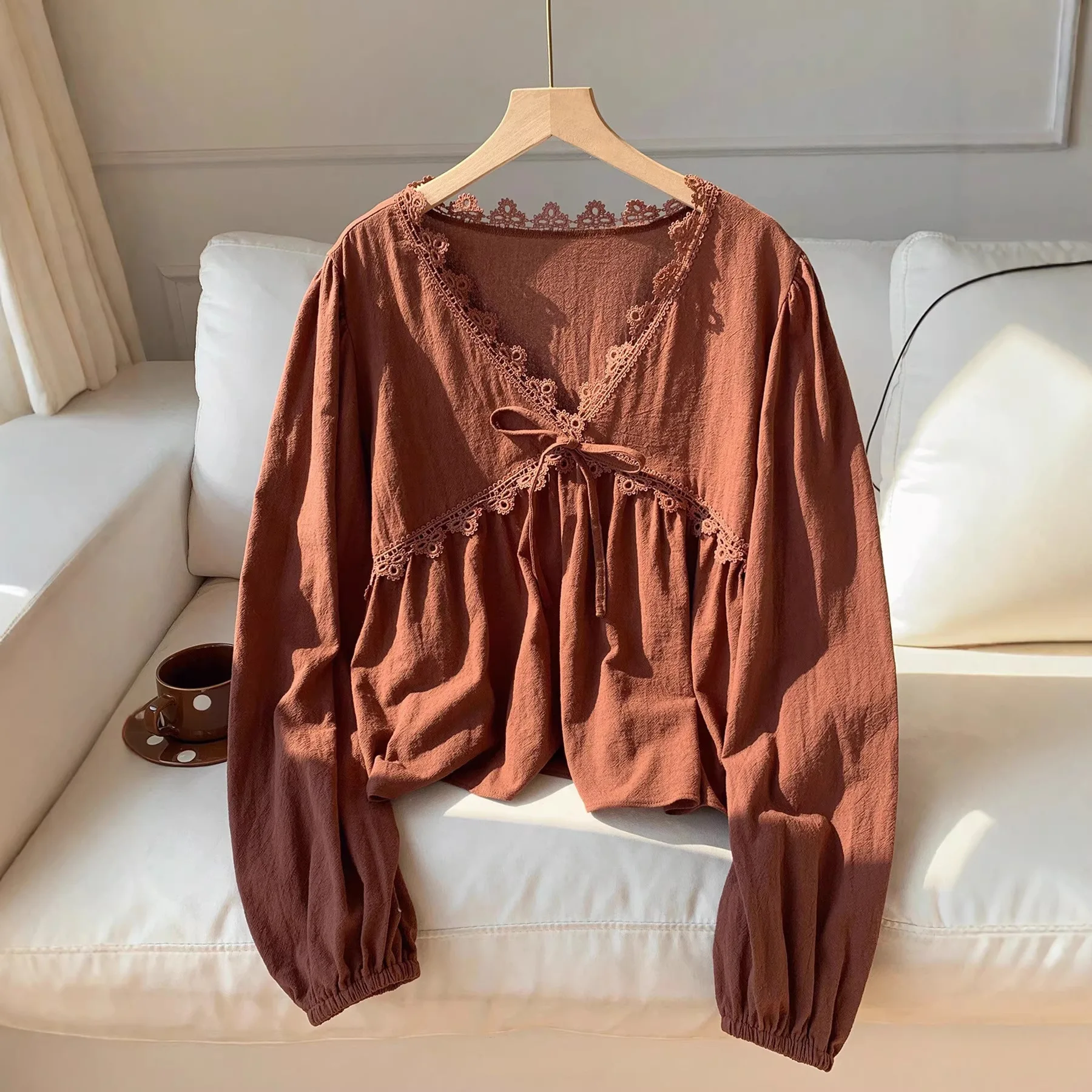 New Women's Style French Design V-neck Long-sleeved Tops and Shirts
New Women's Style French Design V-neck Long-sleeved Tops and Shirts