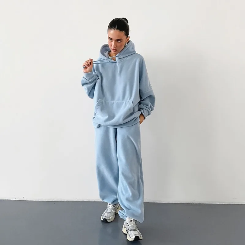Autumn and winter knitted lamb cashmere lazy blue hooded long sleeved pants European and American loose fashion
Autumn and winter knitted lamb cashmere lazy blue hooded long sleeved pants European and American loose fashion