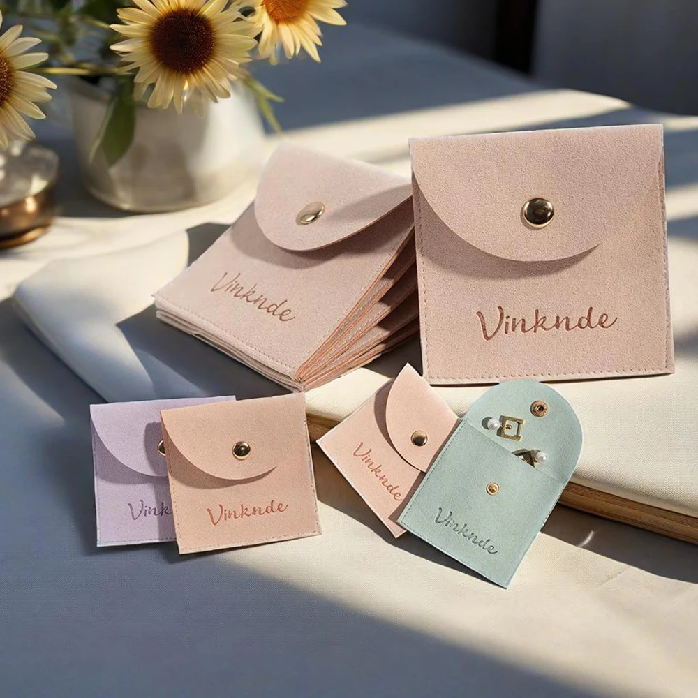 Custom Logo Microfiber Jewelry Gift Bags for Wedding Party Candy Favor Snap Button Pouch DIY Jewelry Organizer Earring Bracelets
Custom Logo Microfiber Jewelry Gift Bags for Wedding Party Candy Favor Snap Button Pouch DIY Jewelry Organizer Earring Bracelets