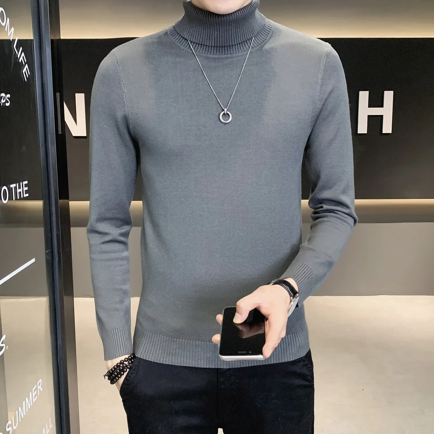 2023 Autumn/Winter High Collar Solid Color Underlay Fashion Men's Slim Fit Pullover Sweater Fashion Style Men's Elastic Sweater
2023 Autumn/Winter High Collar Solid Color Underlay Fashion Men's Slim Fit Pullover Sweater Fashion Style Men's Elastic Sweater