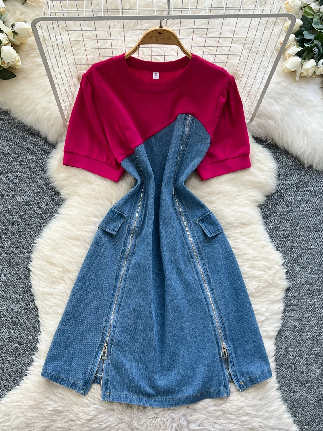Women 2025 Summer Loose Denim Dress Short Sleeve Patchwork Slim Waist Zipper Jeans Dress
Women 2025 Summer Loose Denim Dress Short Sleeve Patchwork Slim Waist Zipper Jeans Dress