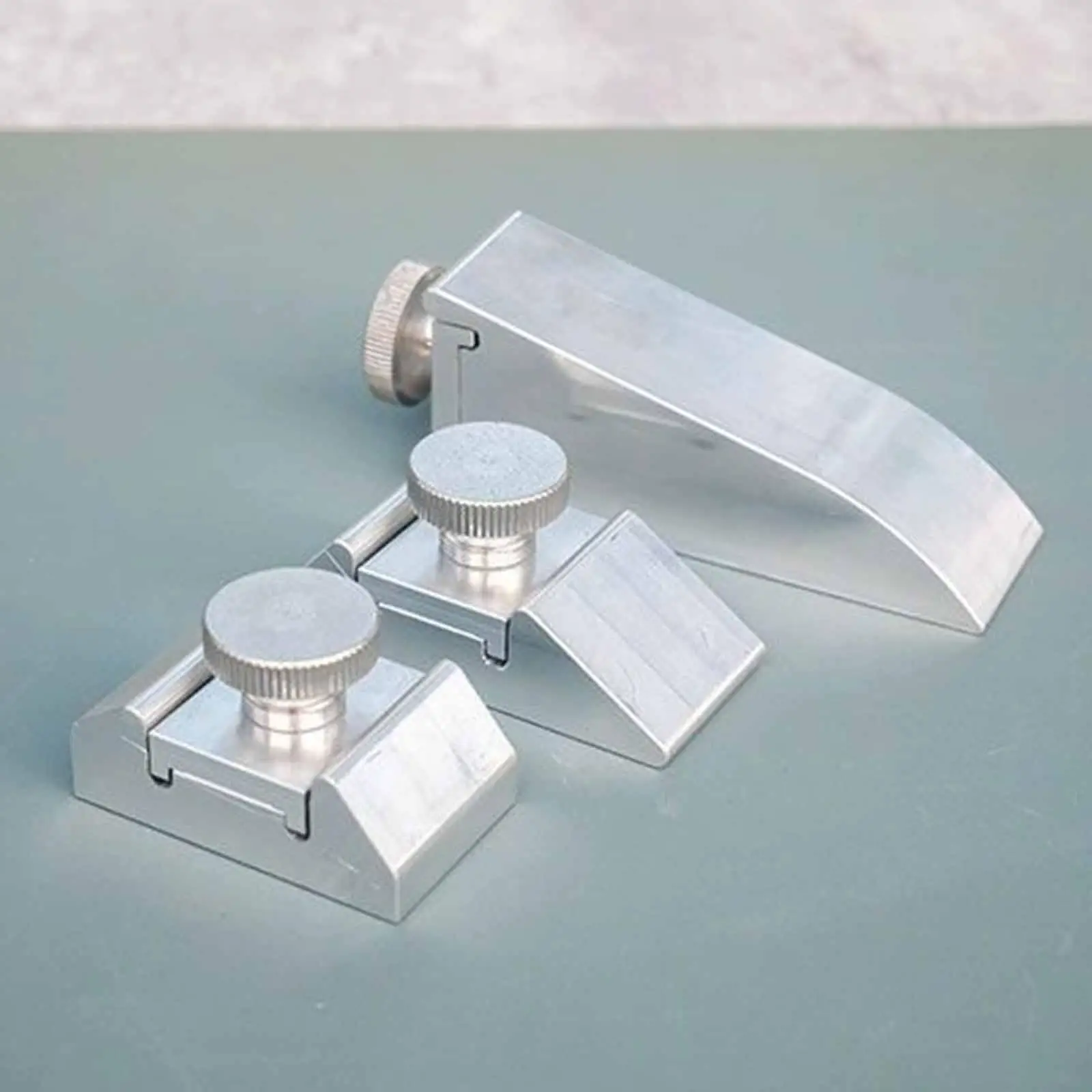 Шлифовальный блок Многоцелевой алюминиевый сплав для шлифования стекла, металла, гипсокартона, дерева, металла, полировки, деревообработки, автомобильного полировки
Шлифовальный блок Многоцелевой алюминиевый сплав для шлифования стекла, металла, гипсокартона, дерева, металла, полировки, деревообработки, автомобильного полировки