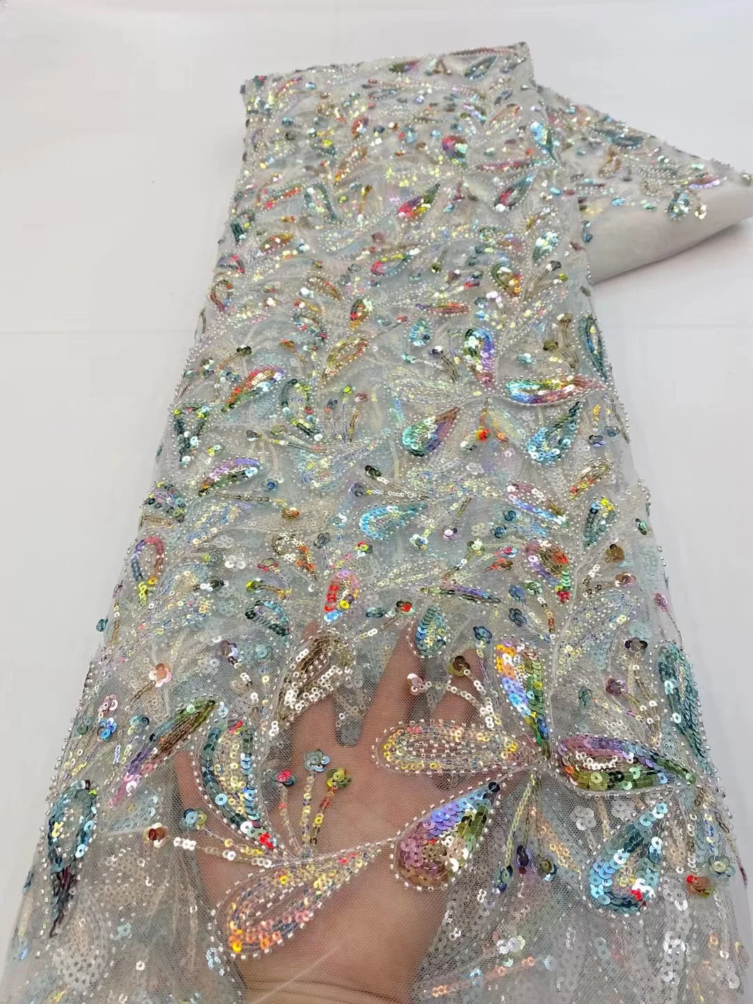 2023 New Arrival Pure White French Luxury Sequins Lace Fabric African High Quality Beaded Tulle Fabric For Bridal Evening Dress
2023 New Arrival Pure White French Luxury Sequins Lace Fabric African High Quality Beaded Tulle Fabric For Bridal Evening Dress