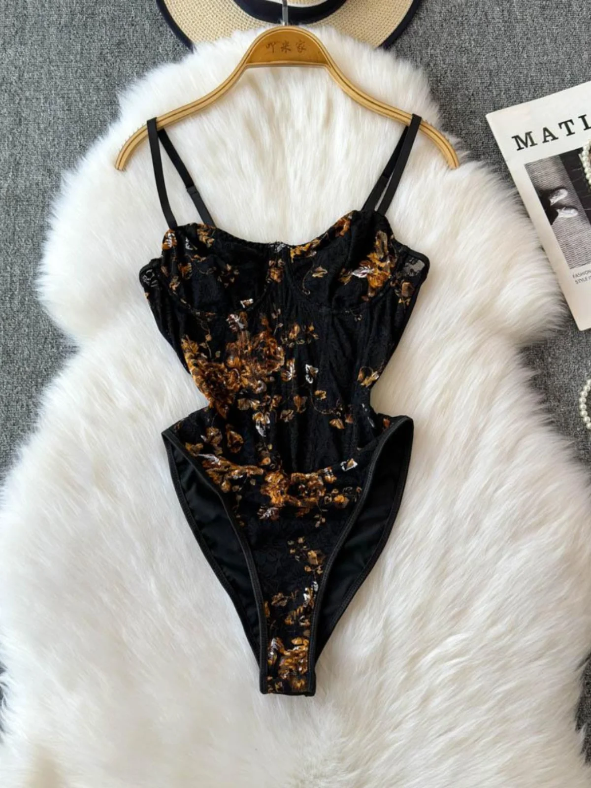Sexy Lace Strap Bodysuit Women's Fashion Slim Fit Base Tank Top Trendy High Waist Short Pants Straight Cut Online Exclusive
Sexy Lace Strap Bodysuit Women's Fashion Slim Fit Base Tank Top Trendy High Waist Short Pants Straight Cut Online Exclusive