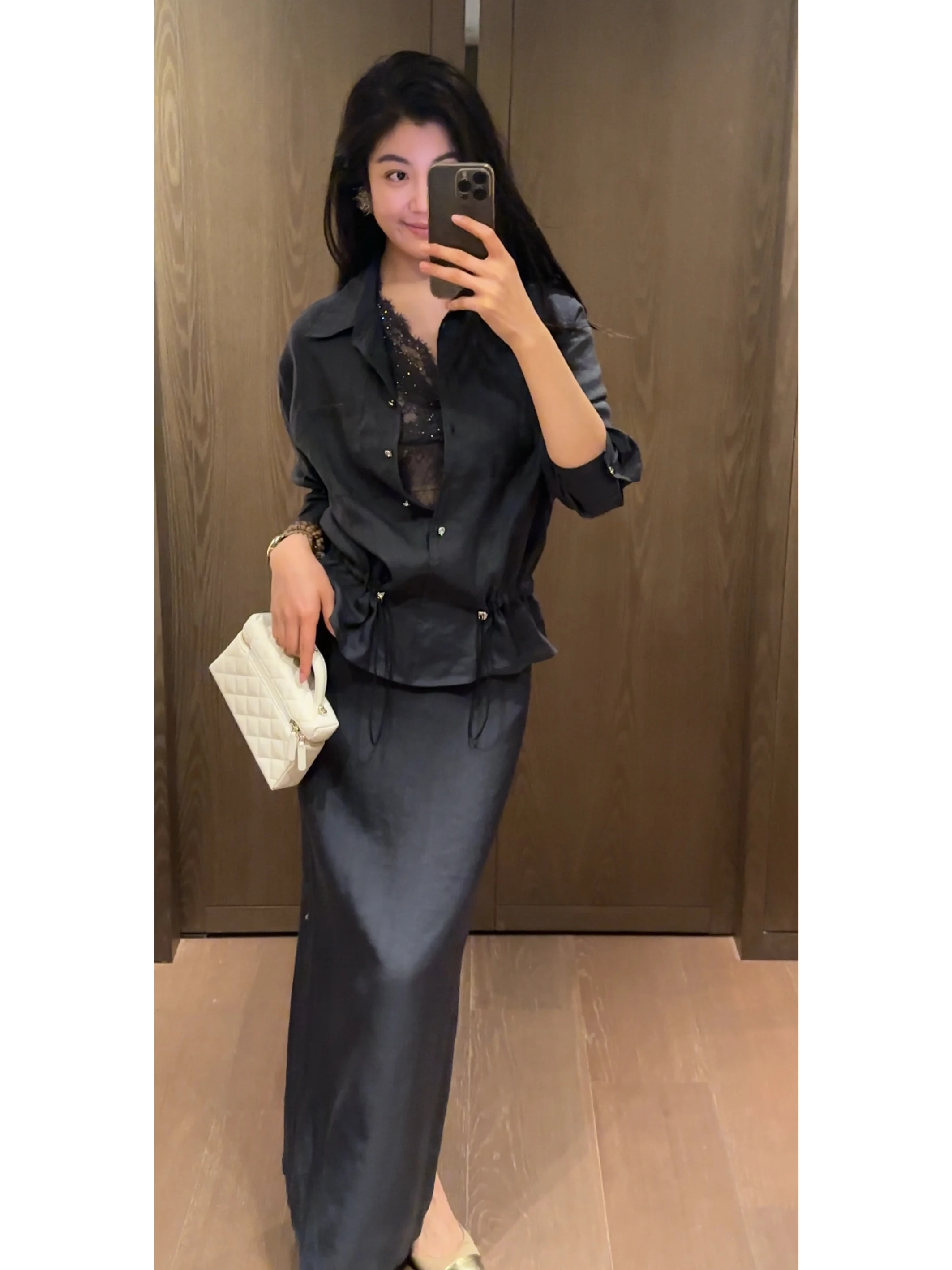 Elegant 2NCOU Nicole Summer New Style 100% Flax Drawstring Waist Top And Half Skirt Set Fashionable Ethnic Atmosphere
Elegant 2NCOU Nicole Summer New Style 100% Flax Drawstring Waist Top And Half Skirt Set Fashionable Ethnic Atmosphere