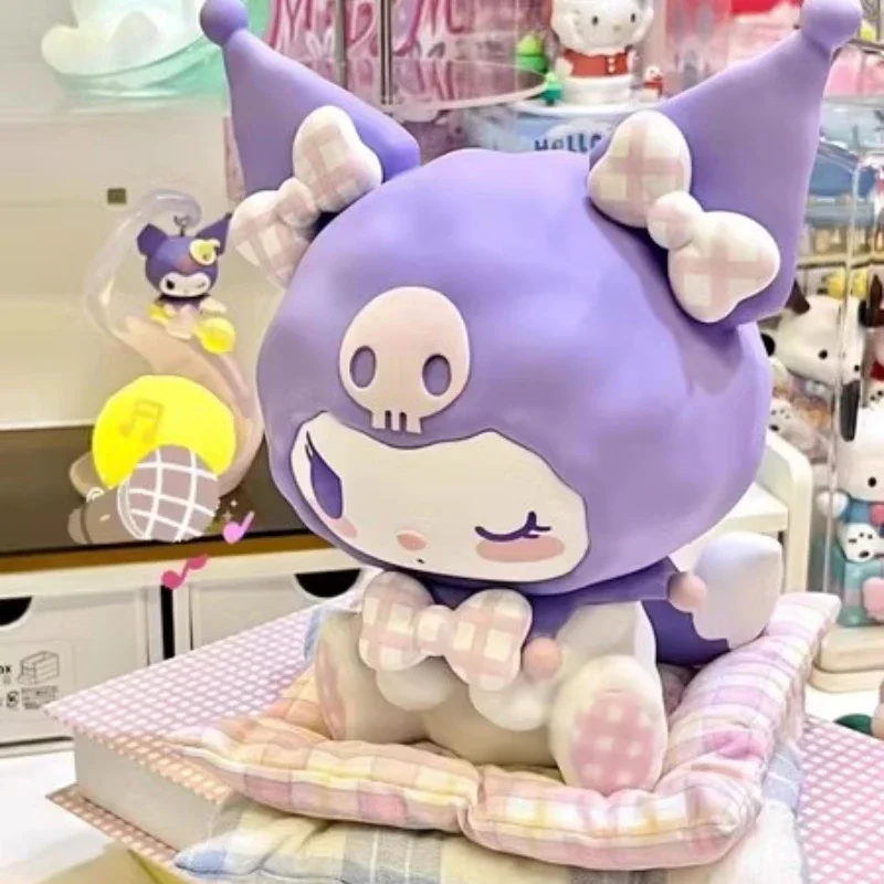 Sanrio Lovely Anime Kuromi Storage Tank Action Statue Pvc Desktop Ornaments Model Toy Room decoration Children Brithday Gifts
Sanrio Lovely Anime Kuromi Storage Tank Action Statue Pvc Desktop Ornaments Model Toy Room decoration Children Brithday Gifts