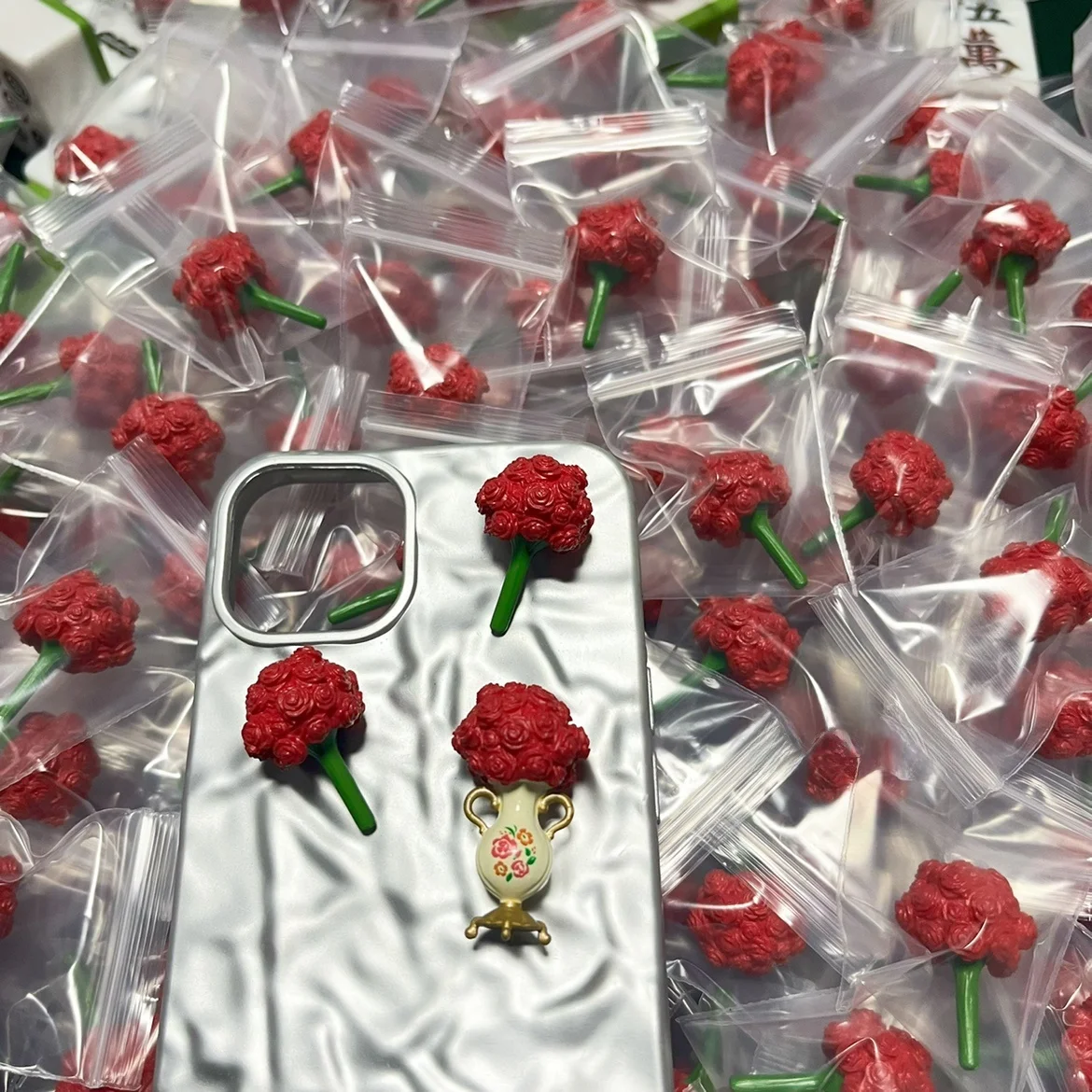 Европейская винтажная ваза для цветов в форме розы, декоративное украшение для флористических композиций, без фирменного наименования
Европейская винтажная ваза для цветов в форме розы, декоративное украшение для флористических композиций, без фирменного наименования