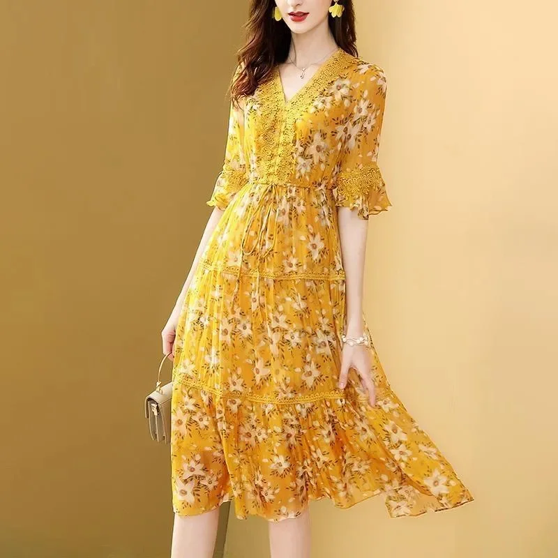 European Station Imitation Silk Dress 2024 Spring And Summer New V-Neck Rich Lady Imitation Mulberry Silk Midi Skirt N604
European Station Imitation Silk Dress 2024 Spring And Summer New V-Neck Rich Lady Imitation Mulberry Silk Midi Skirt N604