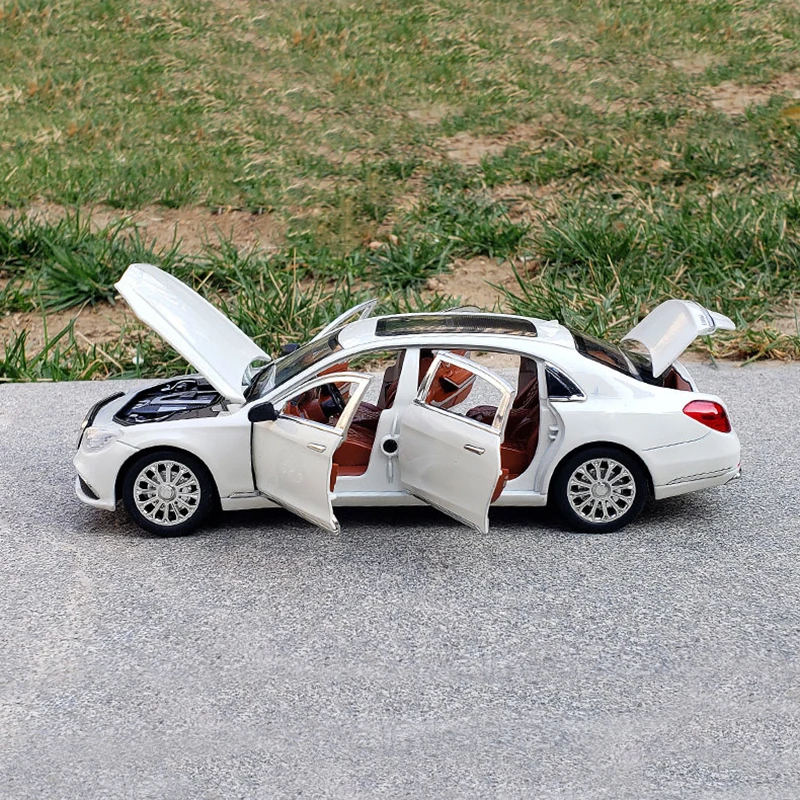 High Simulation 1:24 E300L Alloy Car Model Diecast Metal Toy Vehicles Car Model Sound Light Childrens Gifts Collection
High Simulation 1:24 E300L Alloy Car Model Diecast Metal Toy Vehicles Car Model Sound Light Childrens Gifts Collection