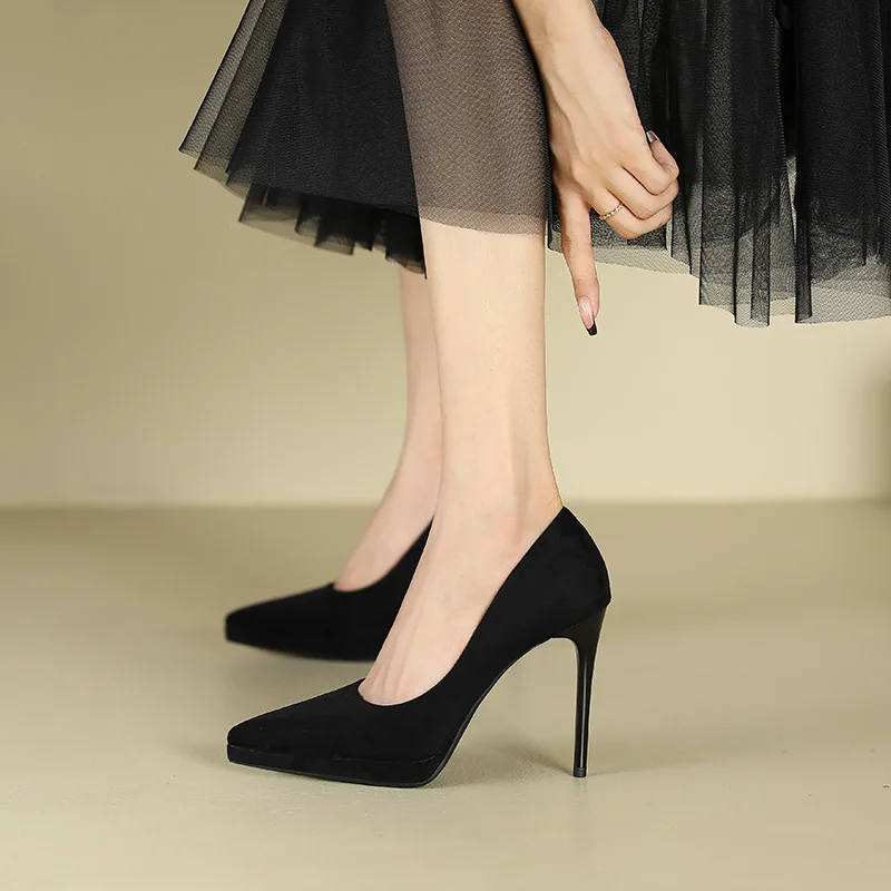 Sexy Leopard Women Shoes High Heels 10.5CM Elegant Office Pumps Shoes Women Animal Print Pointed Toe Luxury Singles Shoes 4.
Sexy Leopard Women Shoes High Heels 10.5CM Elegant Office Pumps Shoes Women Animal Print Pointed Toe Luxury Singles Shoes 4.