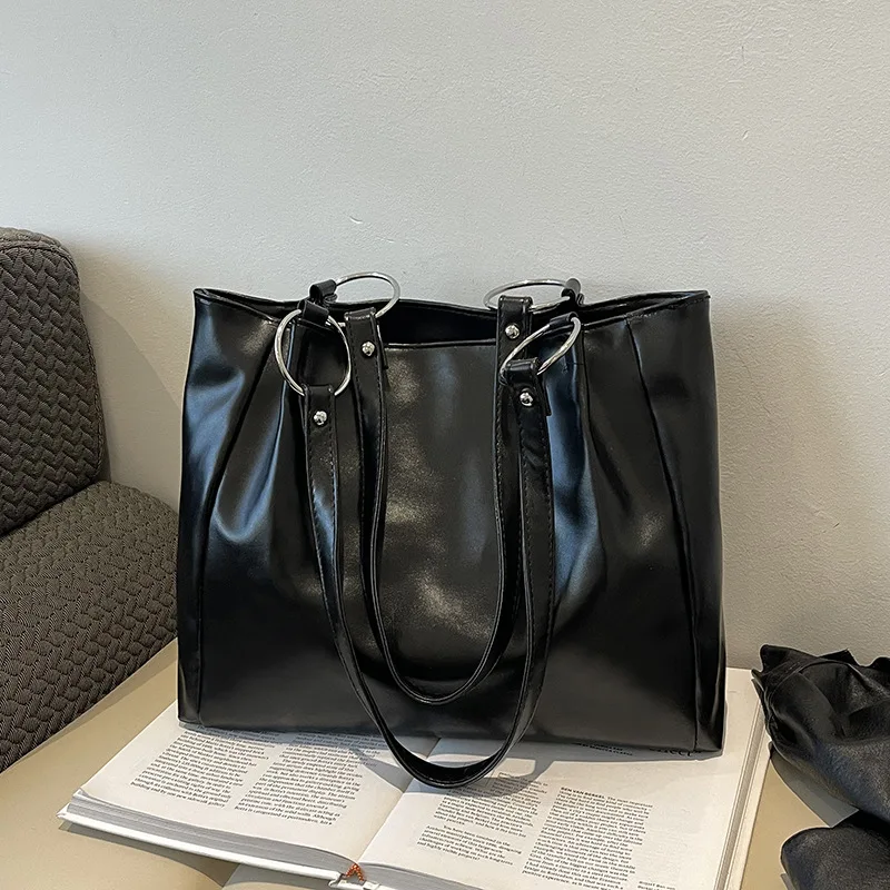 2024 New Arrival Crossbody Bag for Women, Large Capacity and Sophisticated Texture Single Shoulder Bag
2024 New Arrival Crossbody Bag for Women, Large Capacity and Sophisticated Texture Single Shoulder Bag