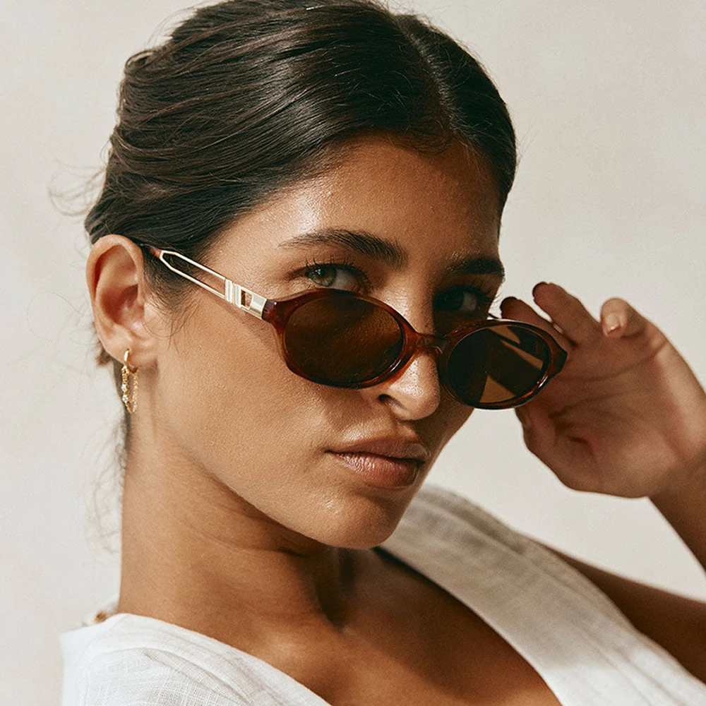 2025 New Y2k Vintage Small Oval Sunglasses for Women Men Fashion Brand Ins Summer Outdoor Sun Glasses Female Oculos De Sol UV400
2025 New Y2k Vintage Small Oval Sunglasses for Women Men Fashion Brand Ins Summer Outdoor Sun Glasses Female Oculos De Sol UV400