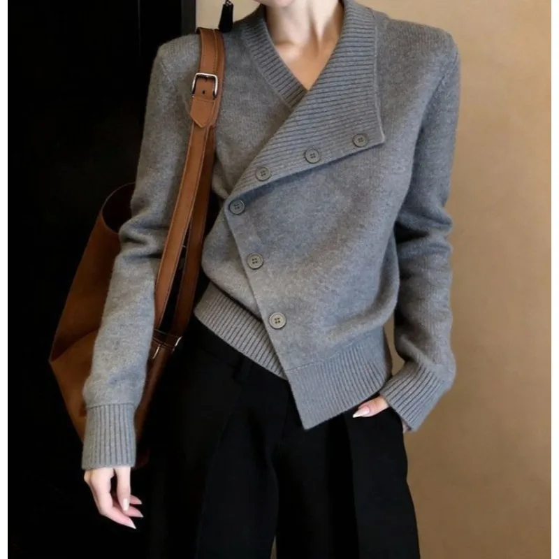 High sense fashion temperament versatile gray knitted cardigan women's clothing 2026 spring new irregular top coat
High sense fashion temperament versatile gray knitted cardigan women's clothing 2026 spring new irregular top coat