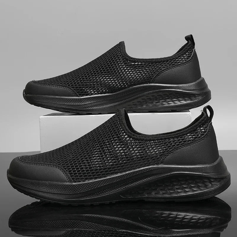 Мужские кроссовки, легкие износостойкие повседневные кроссовки с сеткой, весенние черные прогулочные туфли, большие размеры 39-48
Мужские кроссовки, легкие износостойкие повседневные кроссовки с сеткой, весенние черные прогулочные туфли, большие размеры 39-48