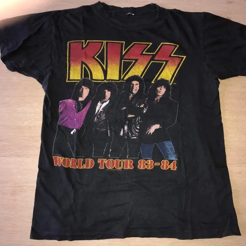 Редкая Винтажная Футболка Kiss 1983, концертная футболка 83-84, тяжелая Повседневная футболка с круглым вырезом и коротким рукавом, Новое поступление на лето 2024
Редкая Винтажная Футболка Kiss 1983, концертная футболка 83-84, тяжелая Повседневная футболка с круглым вырезом и коротким рукавом, Новое поступление на лето 2024