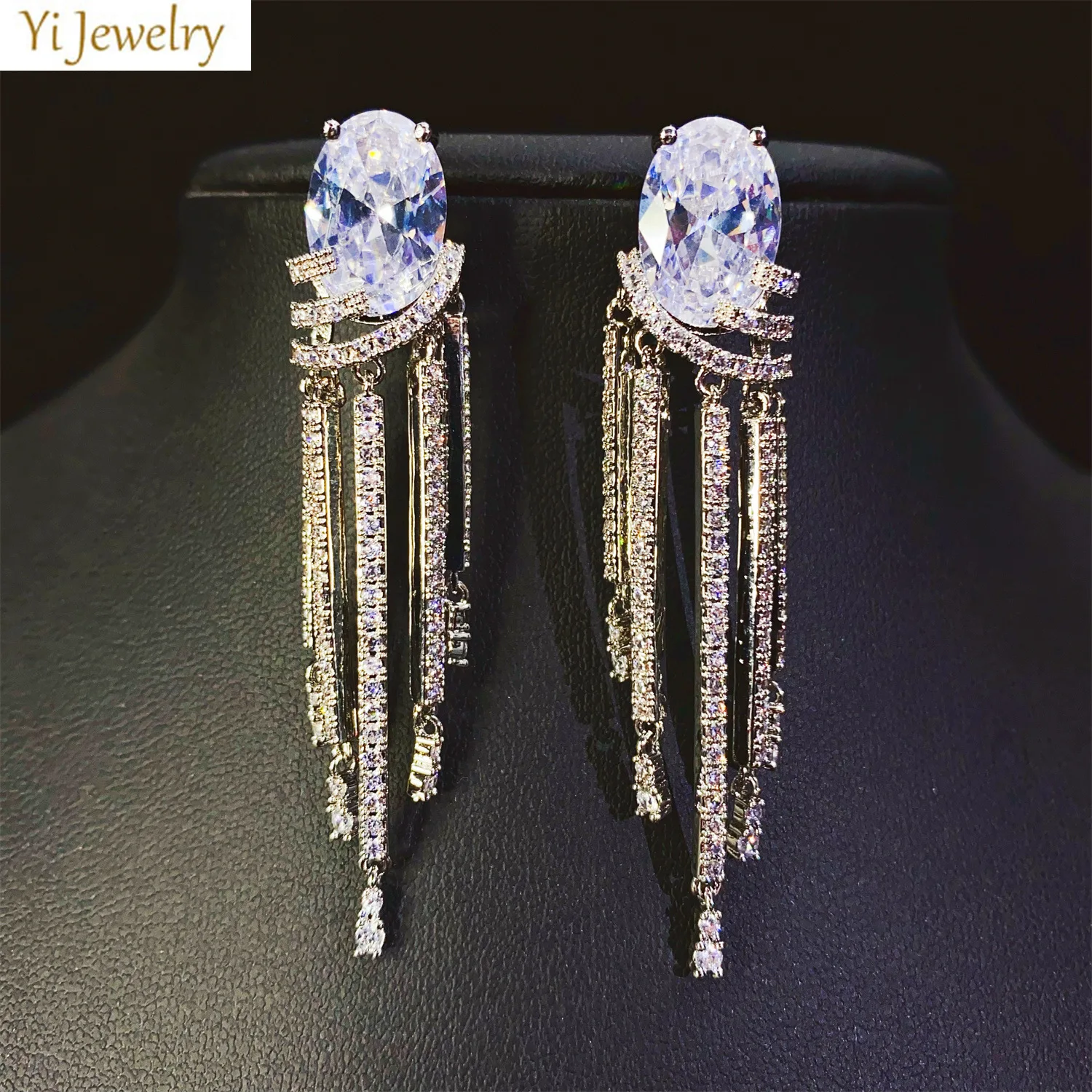 shiny zircon long tassel earrings silver gold color luxury jewelry women earrings wedding dinner party gown jewelry gift
shiny zircon long tassel earrings silver gold color luxury jewelry women earrings wedding dinner party gown jewelry gift