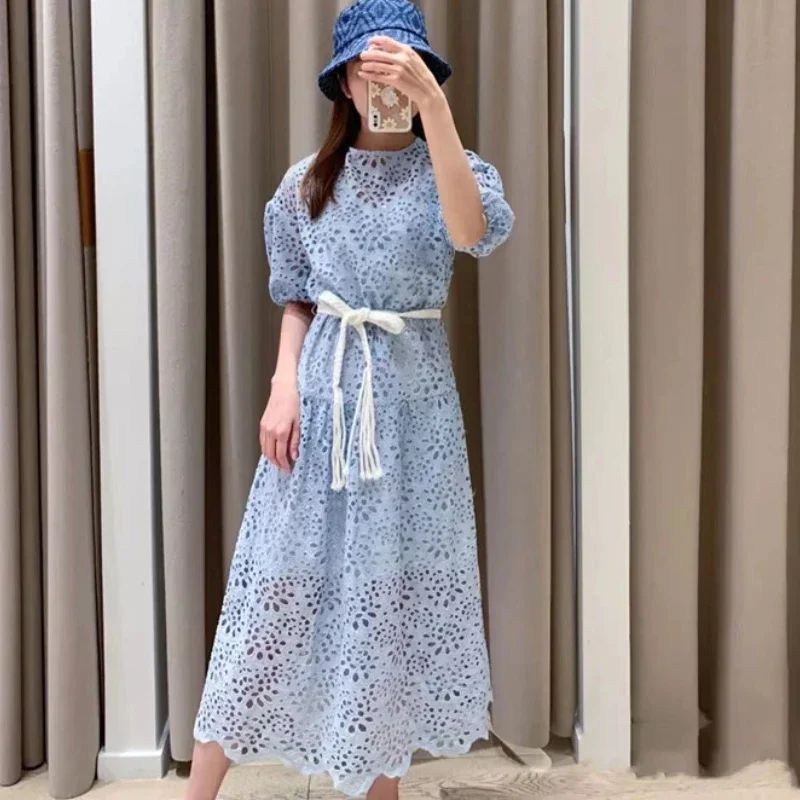 2024 women's blue lace dress hollow puff sleeves elegant french brand women dresses for party and wedding
2024 women's blue lace dress hollow puff sleeves elegant french brand women dresses for party and wedding