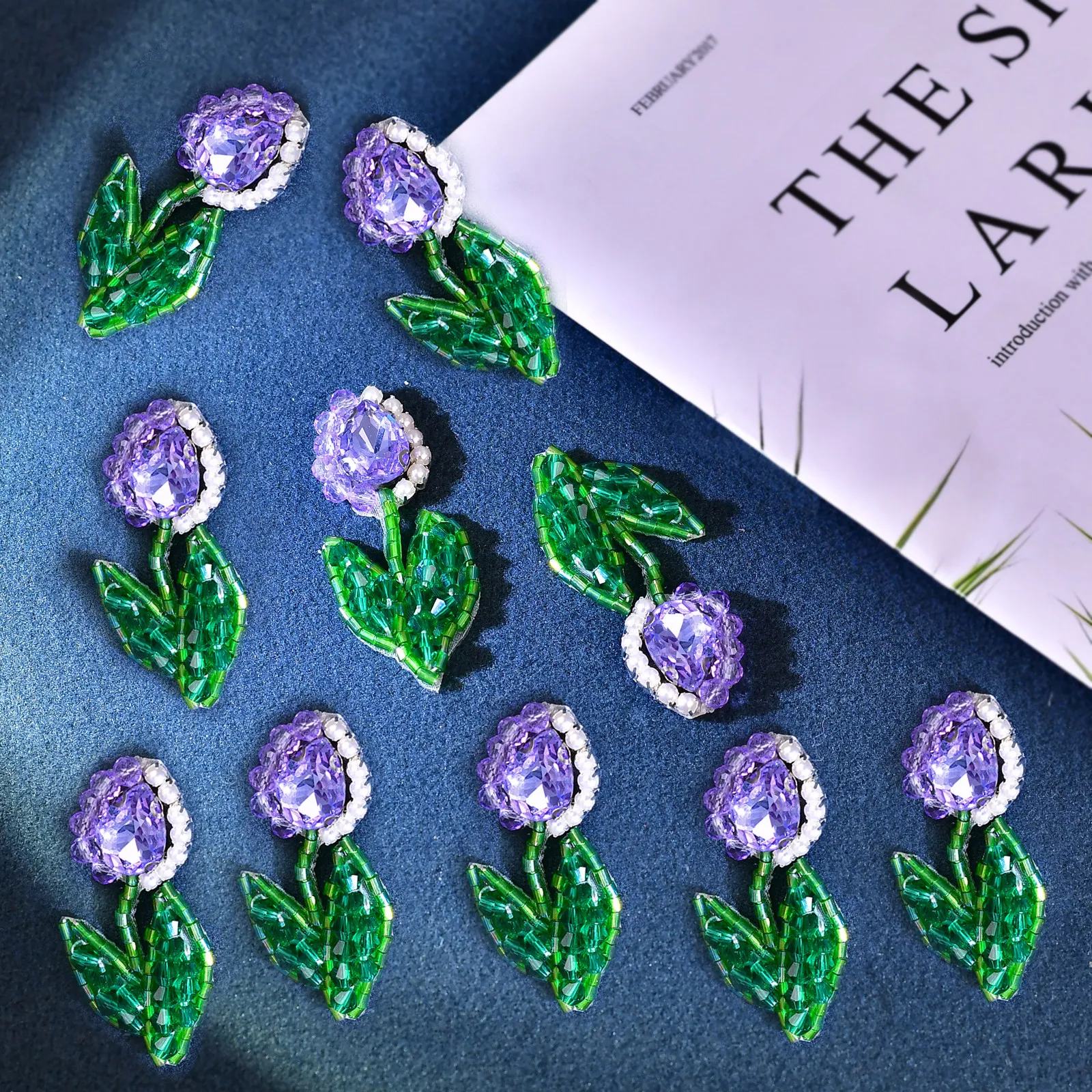 10PCS Rhinestone Glass Flower Applique, Multi-Purpose Accessory Patch for Shoes, Clothing, Bags, Use Hot Melt Gun to Apply SP217
10PCS Rhinestone Glass Flower Applique, Multi-Purpose Accessory Patch for Shoes, Clothing, Bags, Use Hot Melt Gun to Apply SP217