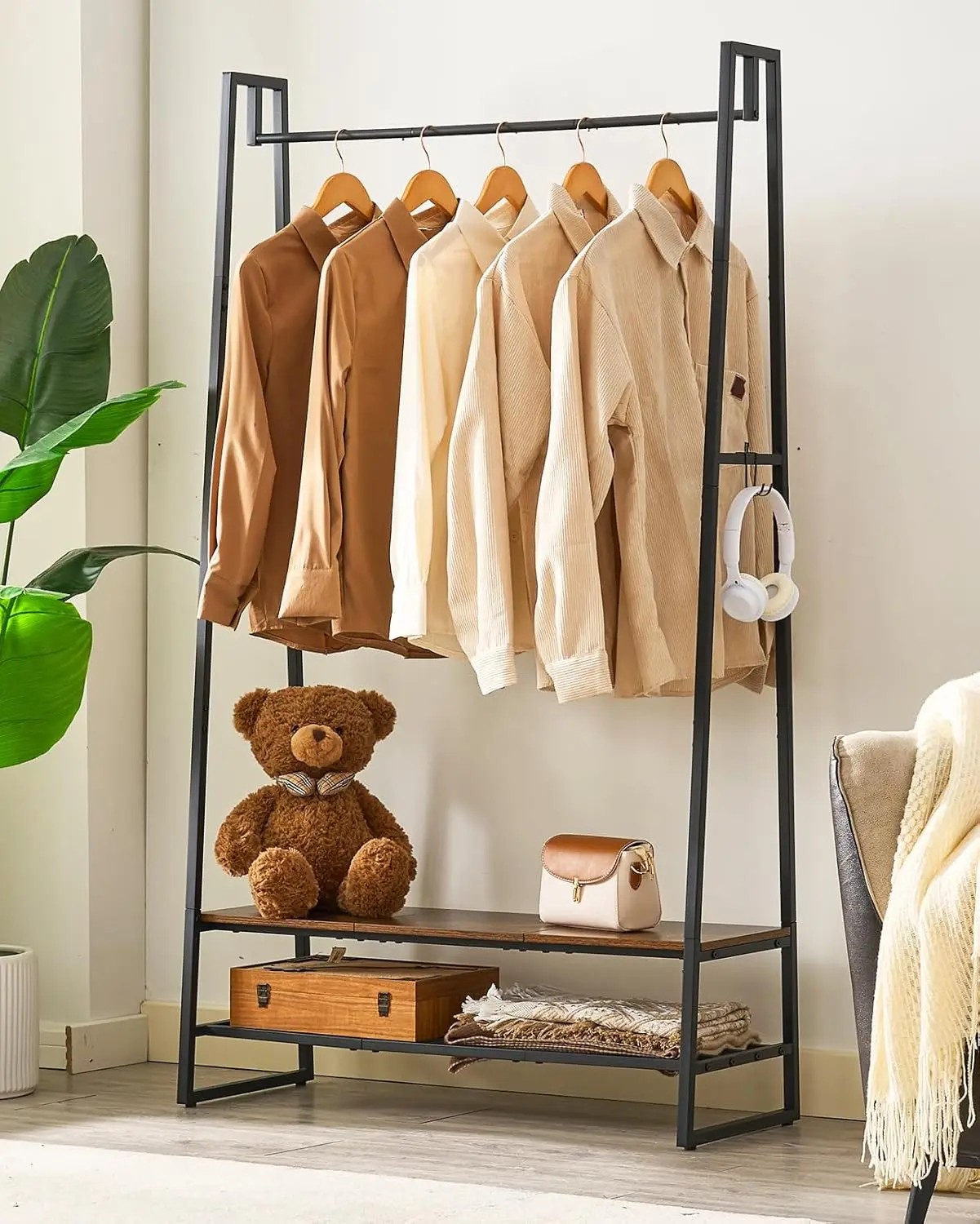 Clothing Rack, Clothes Rack for Hanging Clothes, Garment Rack with 2 Shelves and 4 Hooks, Metal Standing Clothes rack for Bedroo
Clothing Rack, Clothes Rack for Hanging Clothes, Garment Rack with 2 Shelves and 4 Hooks, Metal Standing Clothes rack for Bedroo