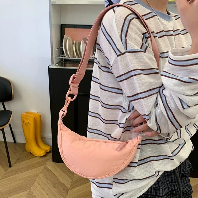 Luxury Leather Handbag Women's Shoulder Crossbody Messenger Tote For Travel Or Work Classic Elegant Designer
Luxury Leather Handbag Women's Shoulder Crossbody Messenger Tote For Travel Or Work Classic Elegant Designer